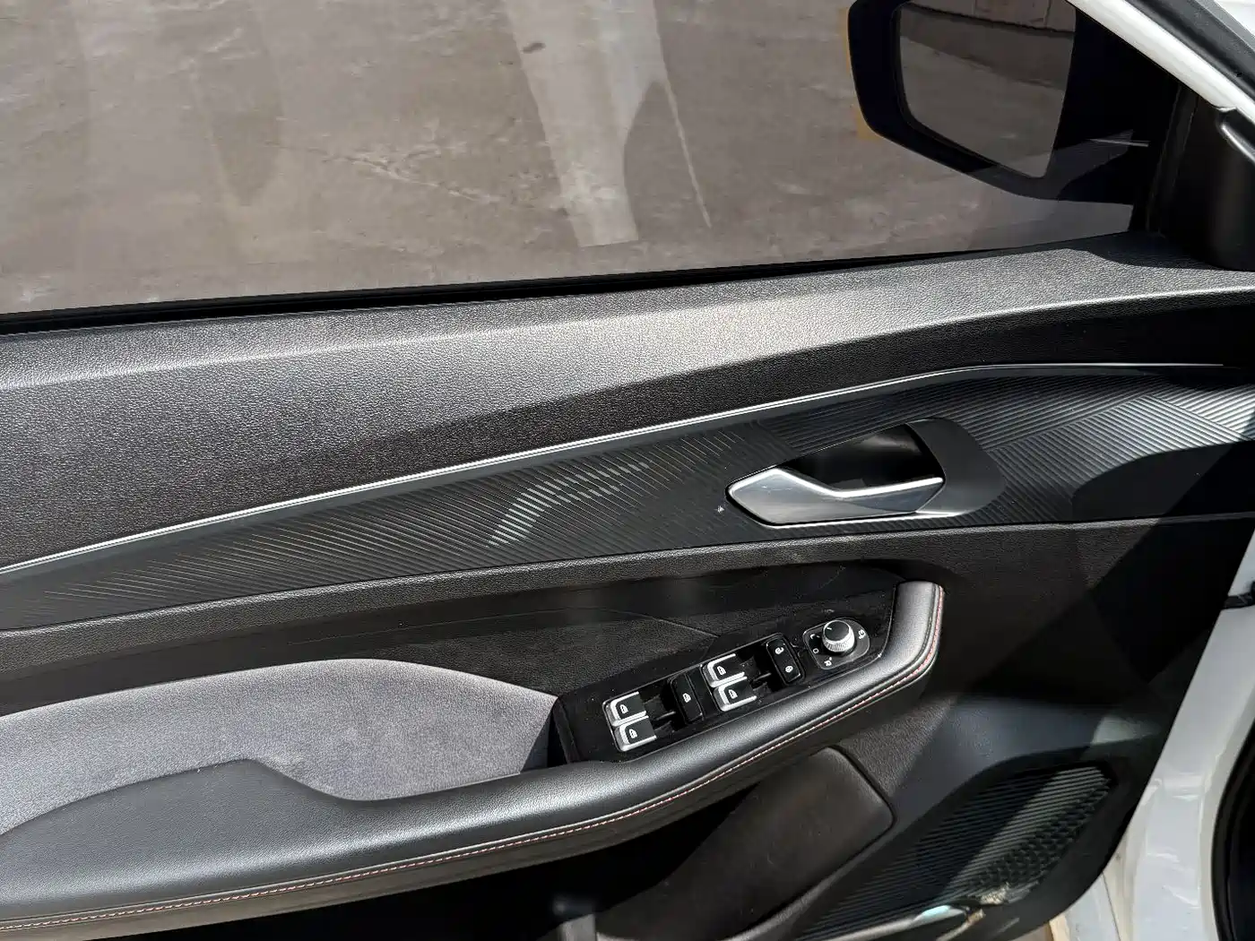 GEELY AUTOMOBILE BINRUI