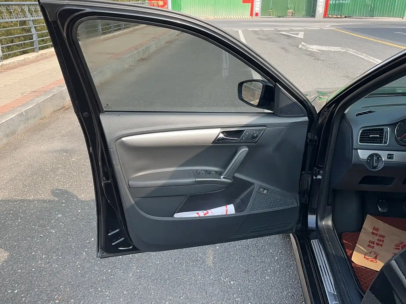 Volkswagen Lavida 2013 1.6L Manual Comfort Edition фото 9