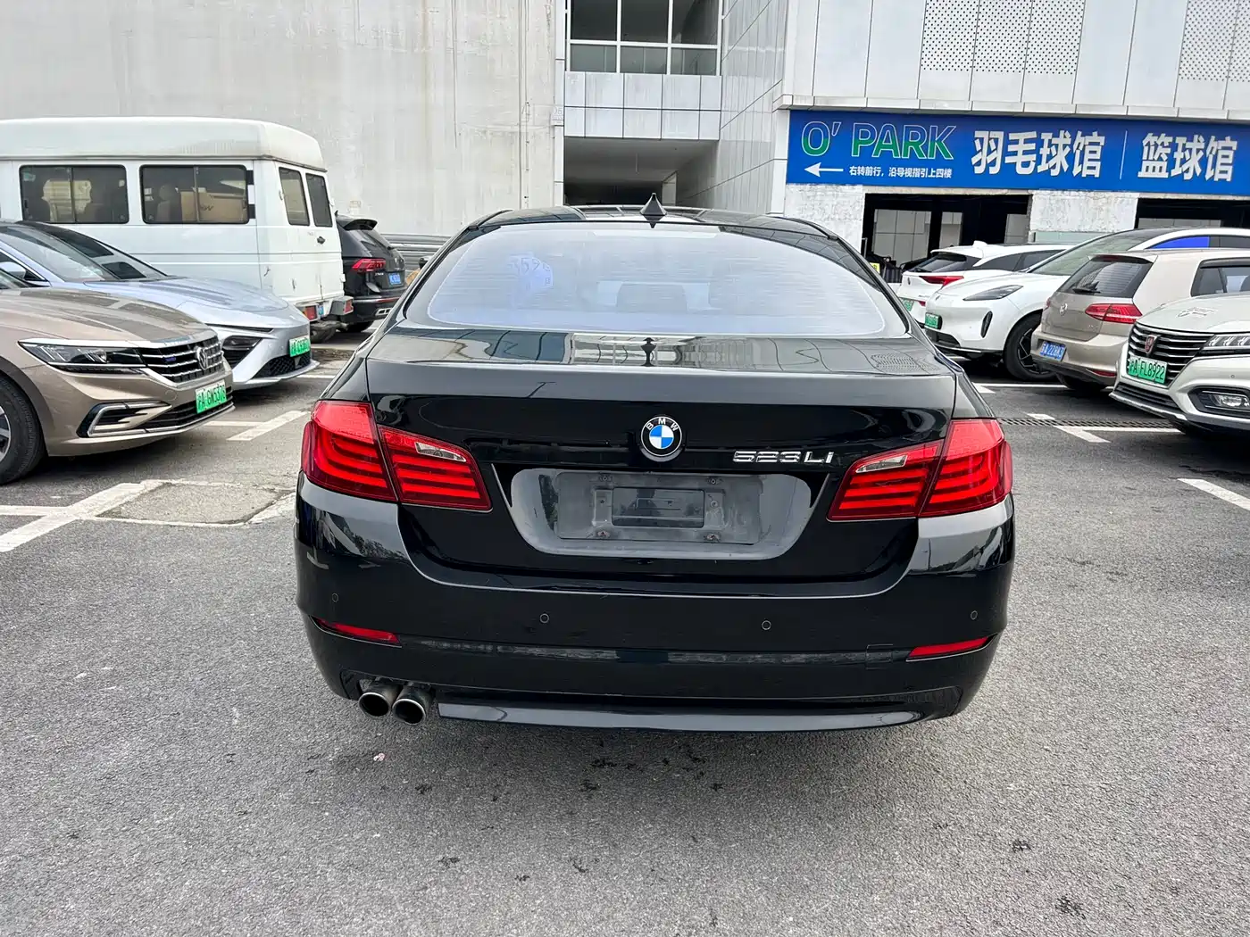 BMW 5 Series 2011 523Li Leading фото 11
