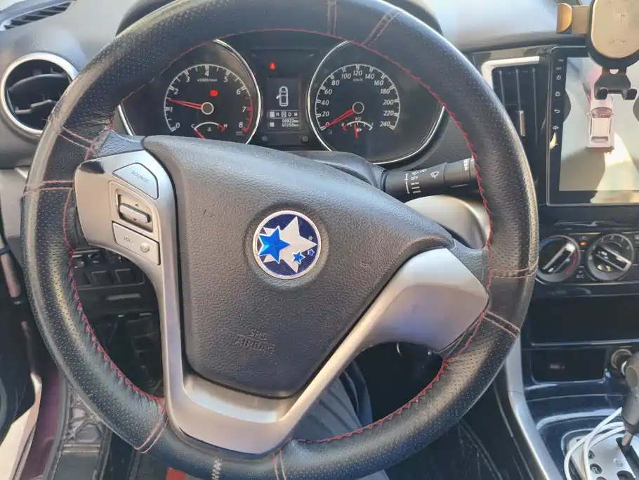Venucia T70 2017 2016 2.0L CVT Rui Xing Edition