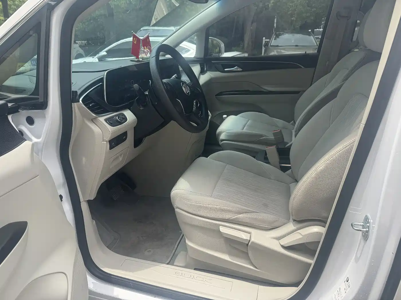 BUICK GL8