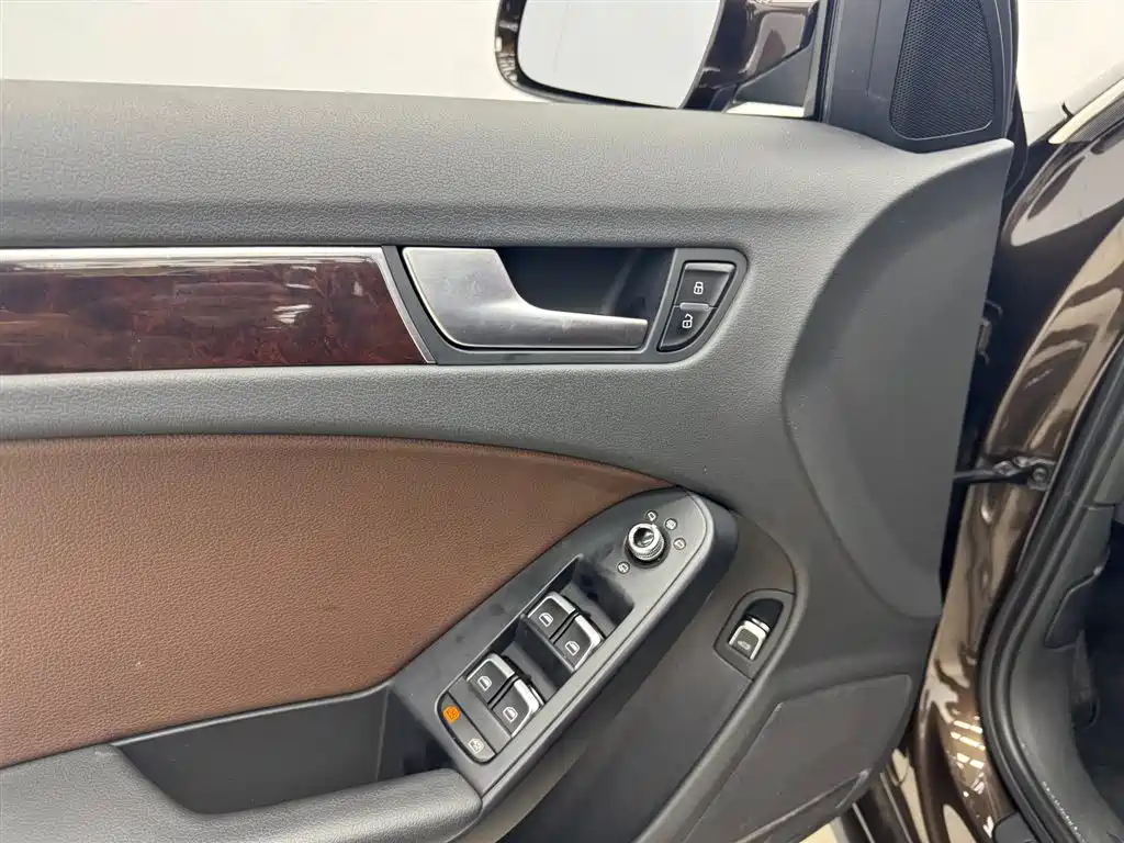 Audi A4L 2015 35 TFSI Auto Comfort фото 7