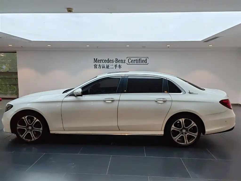 Mercedes-Benz E-Class 2017 E 300 L Sport Fashion фото 7