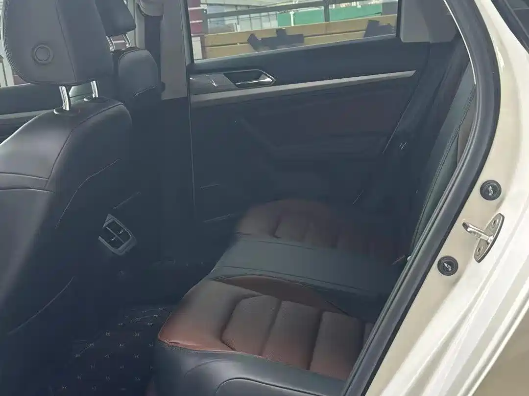 Volkswagen Lavida 2021 280TSI DSG Luxury Edition фото 9
