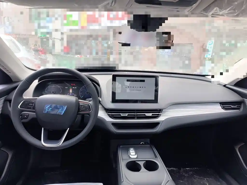 2026 Hongqi E-QM5