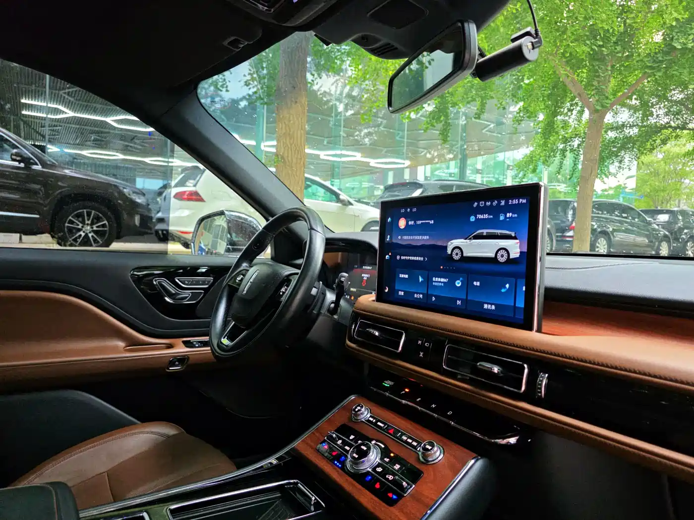 صورة 19 - Lincoln Aviator