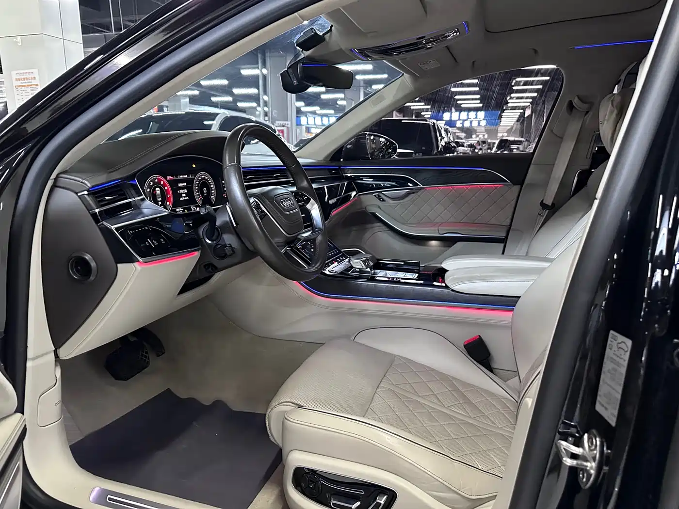 Фото 5 - Audi A8