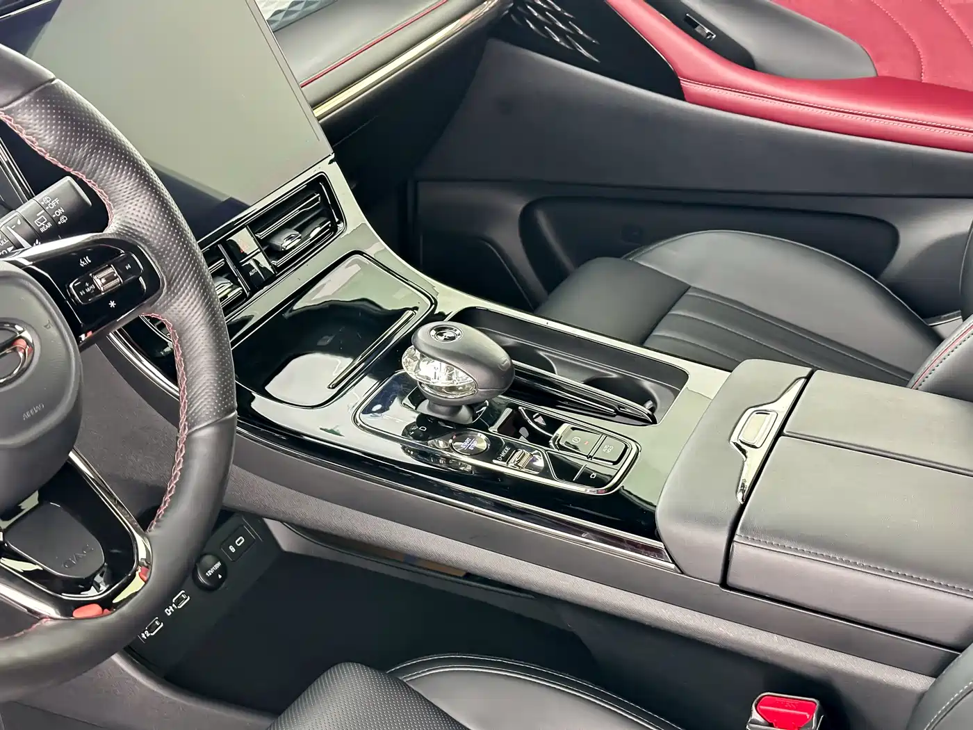 GAC Trumpchi Trumpchi M8 2023 Model Master Series Hybrid Ultimate Edition фото 6