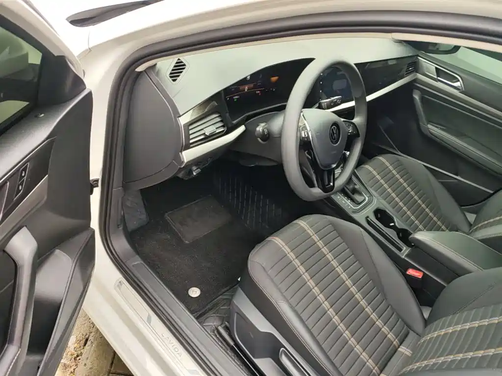 Volkswagen Lavida 2022 280TSI DSG Comfort Edition фото 16