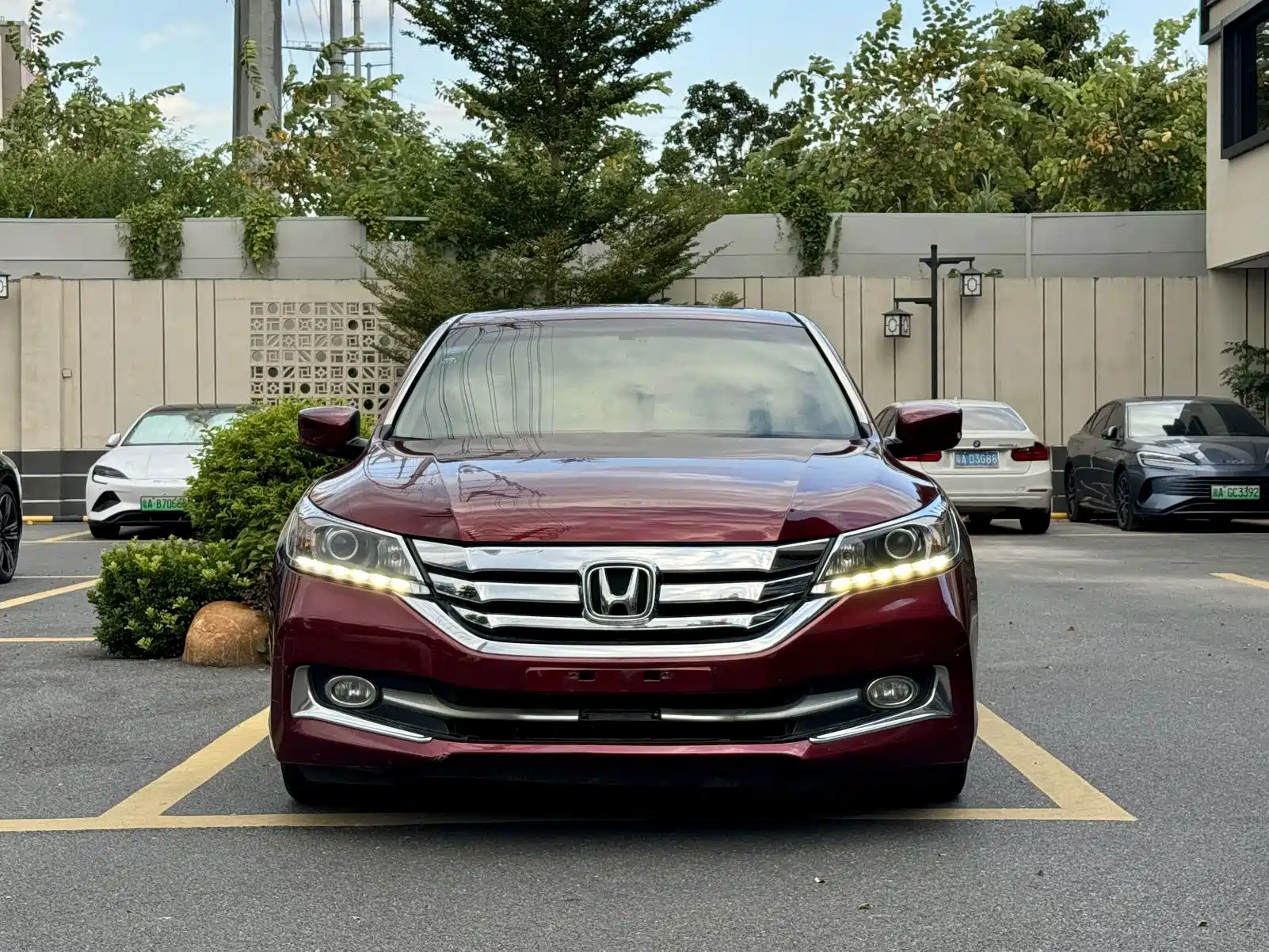 Фото 3 - Honda Accord