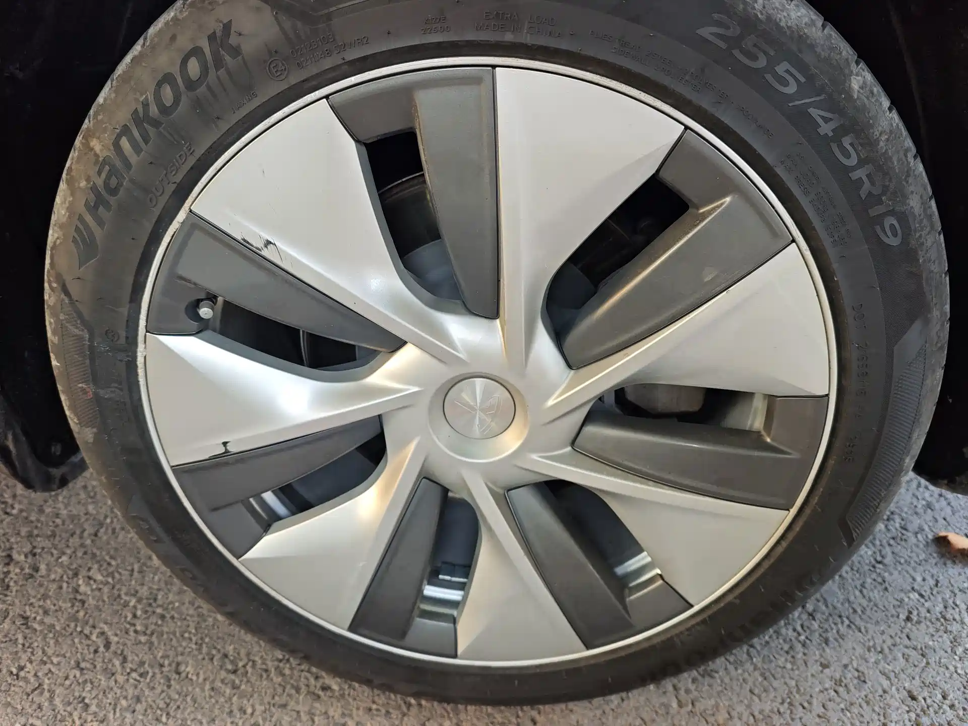 صورة 14 - Tesla Model Y