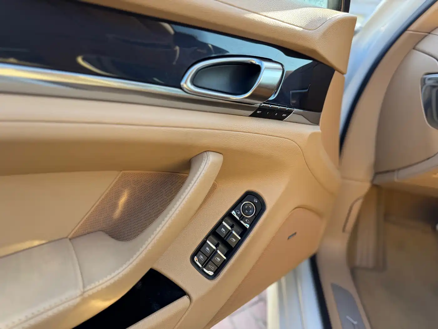 Porsche Panamera 2010 Panamera 3.6L фото 4