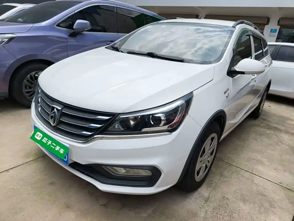Baojun 310W 2021 2017 1.5L Manual Comfort China VI