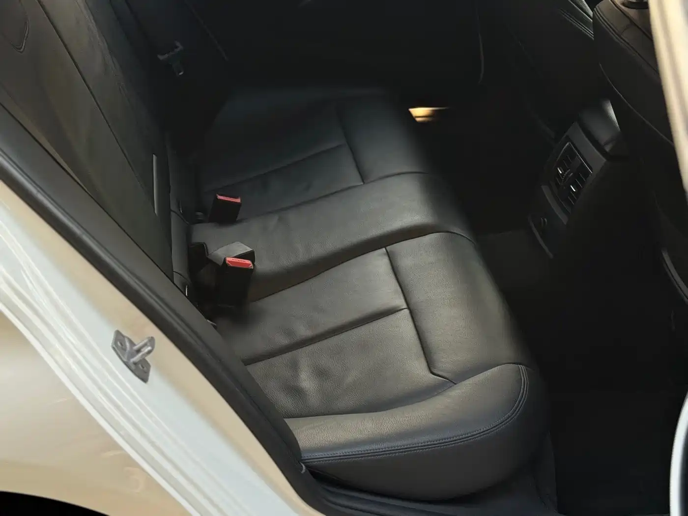 BMW 3 Series 2018 320i M Sport Black Night Edition фото 11