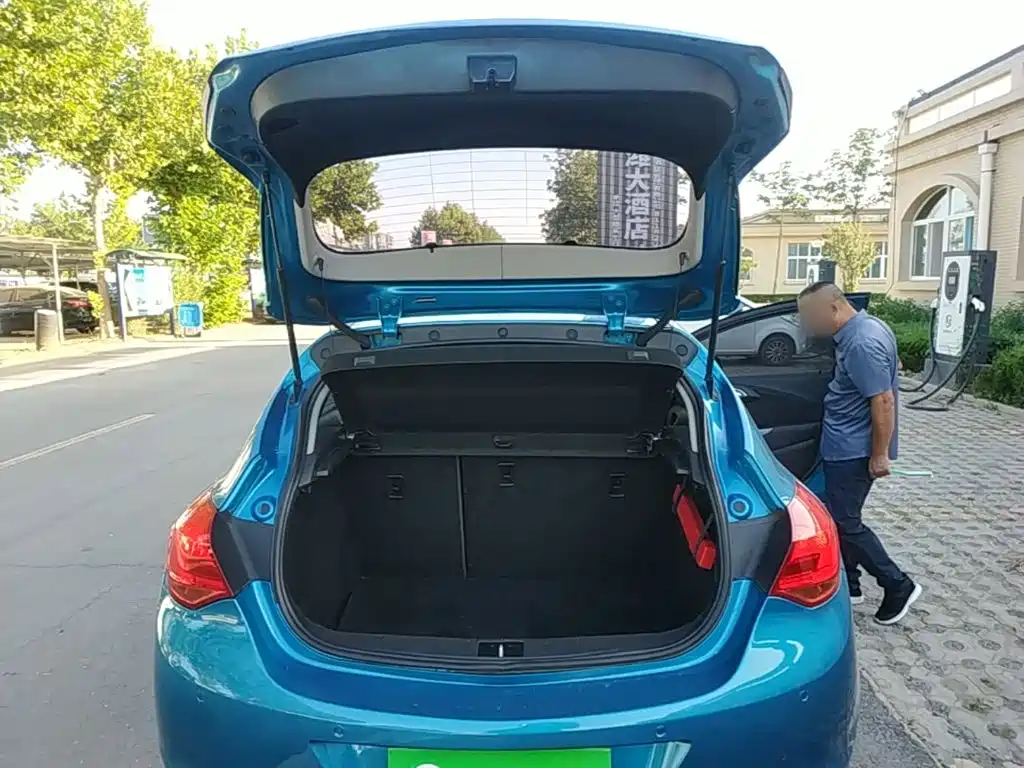 Фото 19 - Buick Excelle
