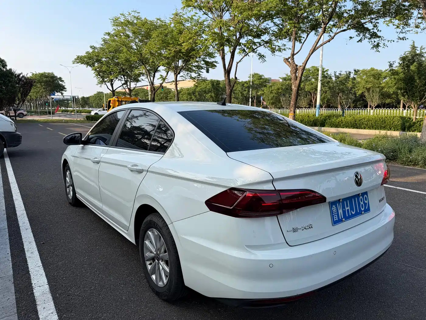 VOLKSWAGEN BORA