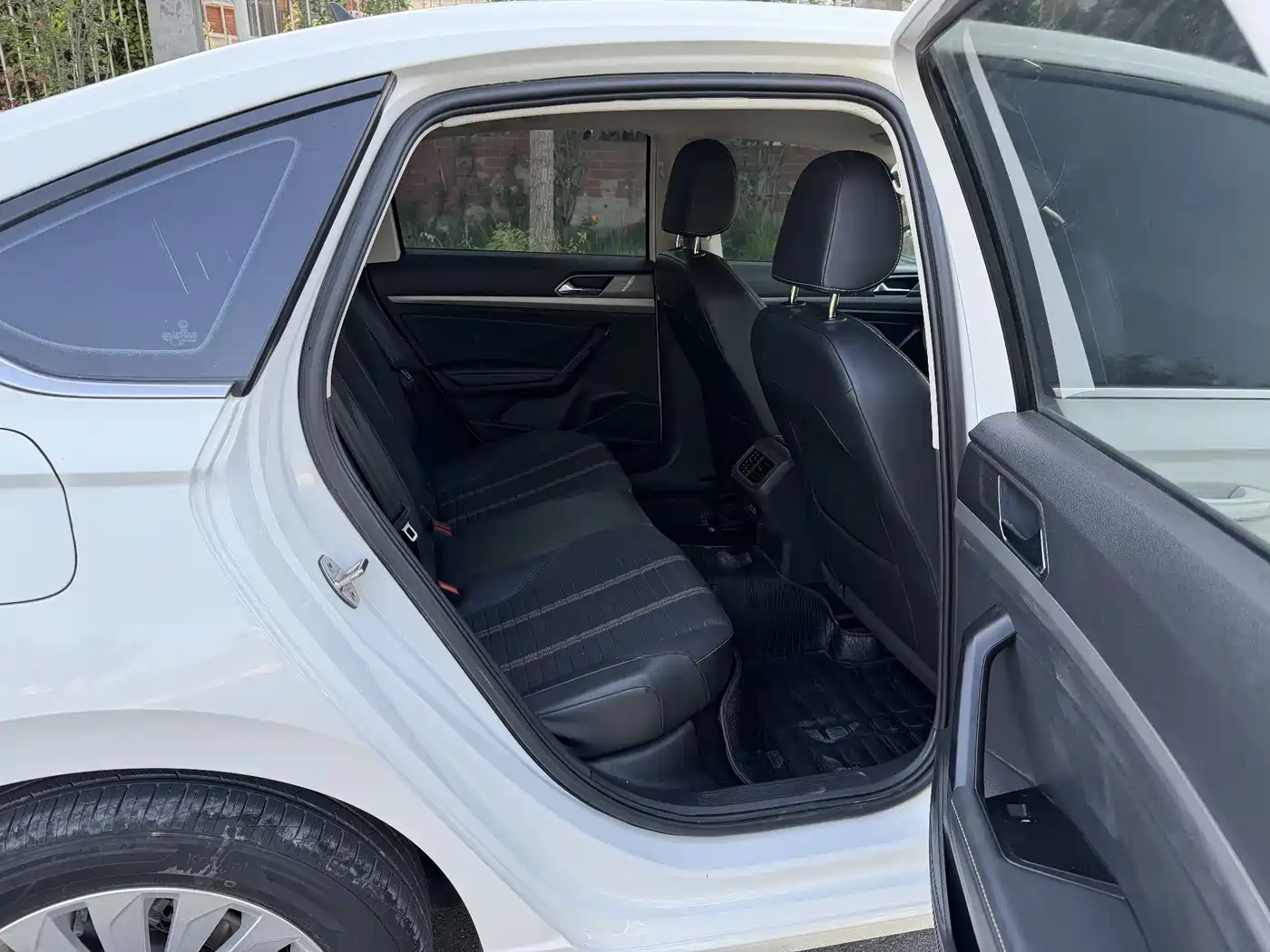 Volkswagen Lavida 2022 1.5L Auto Comfort Edition фото 11