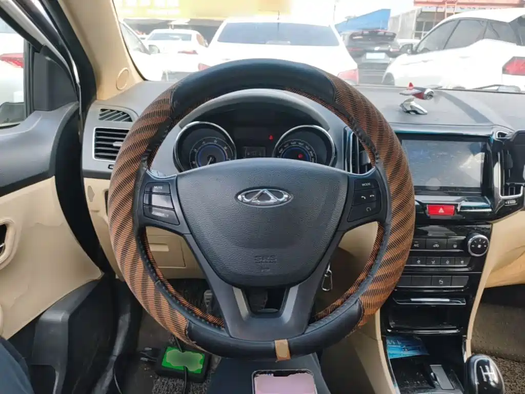 Фото 11 - Chery E3