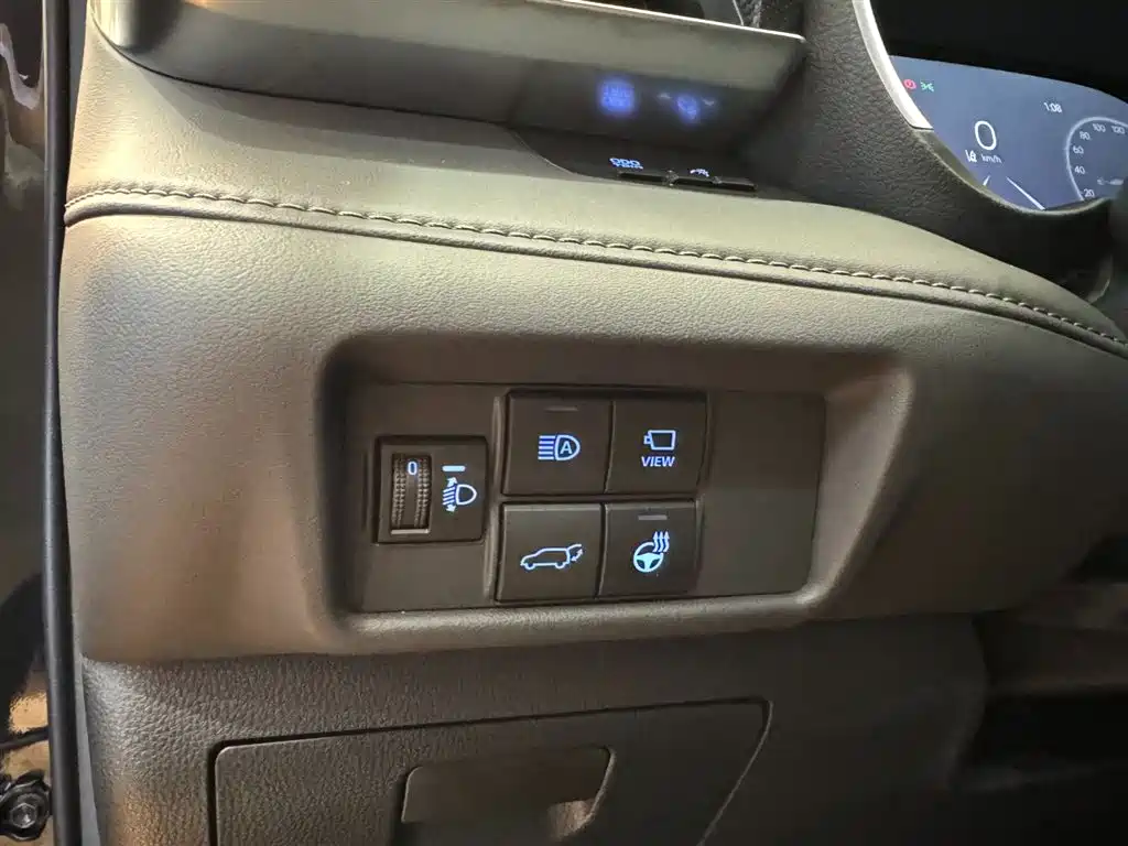 Toyota Crown Kluger 2022 2.5L HEV 4WD Flagship Edition фото 14