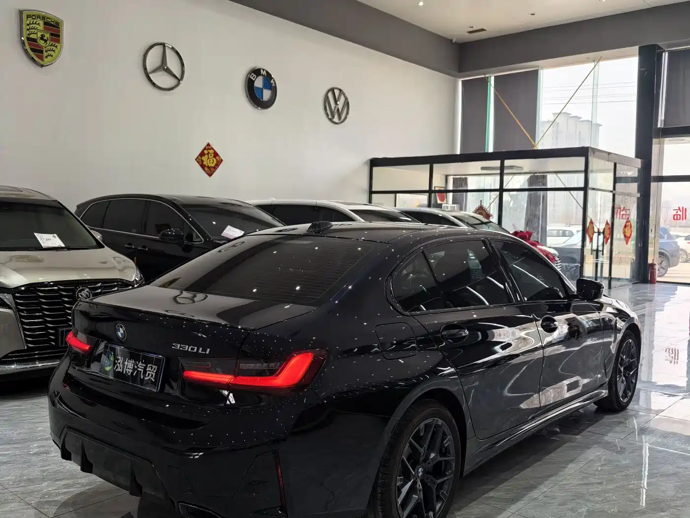 BMW 3 Series 2025 330Li M Sport Night Edition фото 16