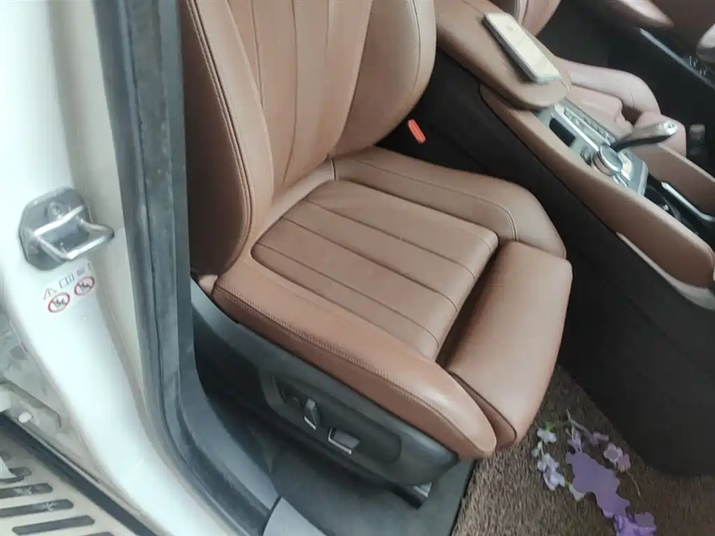 BMW X6 2018 xDrive28i фото 25