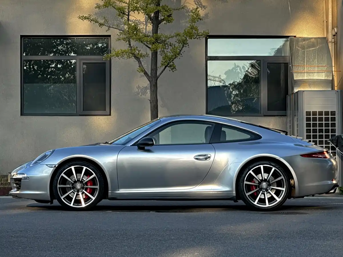صورة 11 - Porsche 911