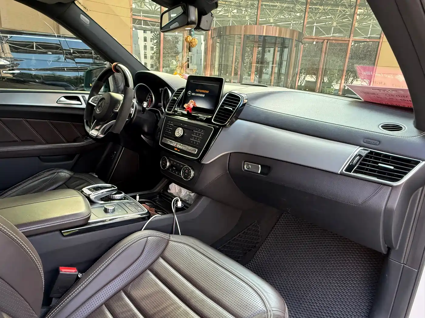 Mercedes-Benz GLE AMG 2015 AMG GLE 63 4MATIC фото 10