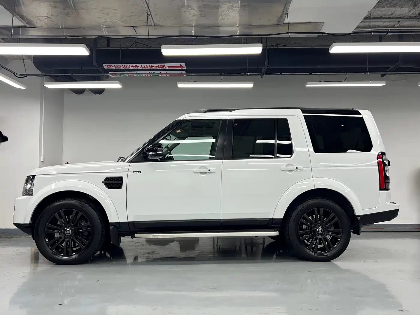 Land Rover Discovery 2014 3.0 SC V6 HSE фото 21