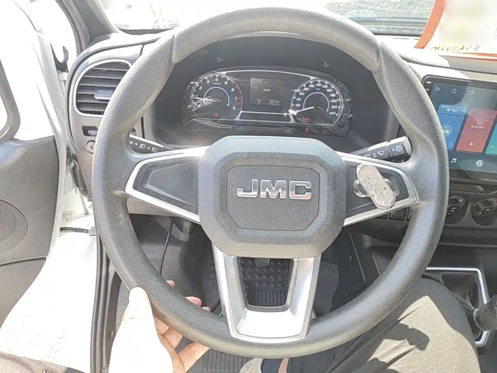 Jiangling Tesun 2024 2019 2.8T Commercial Short Wheelbase Medium Roof 3-Seater China VI JX493