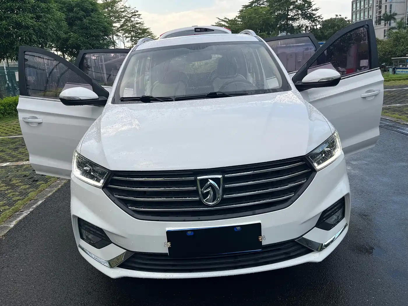Baojun 360 2019 2018 1.5L Manual Luxury Model China V