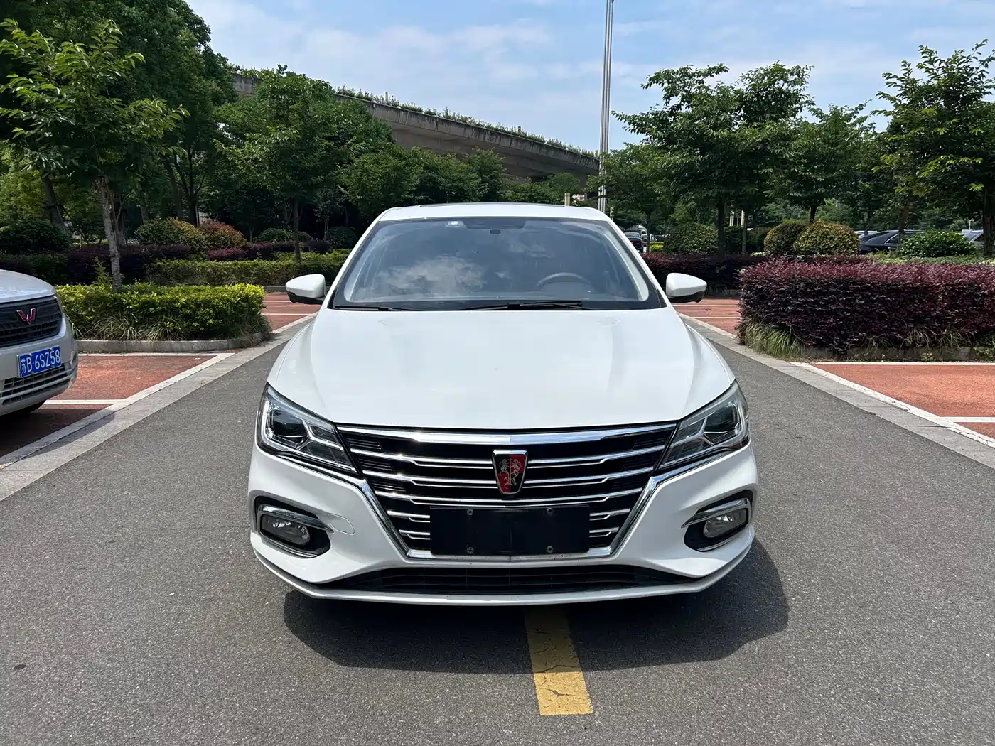 Roewe i5 2019 2019 1.5L Auto 4G Langhao Edition