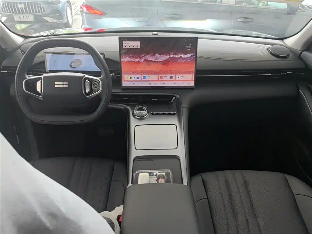 Geely Galaxy Galaxy E5 2026 530km Voyager Edition фото 10