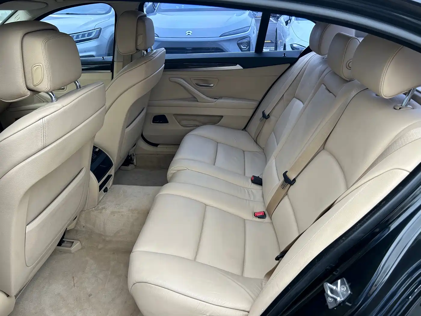 BMW 5 Series 2011 523Li Leading фото 6