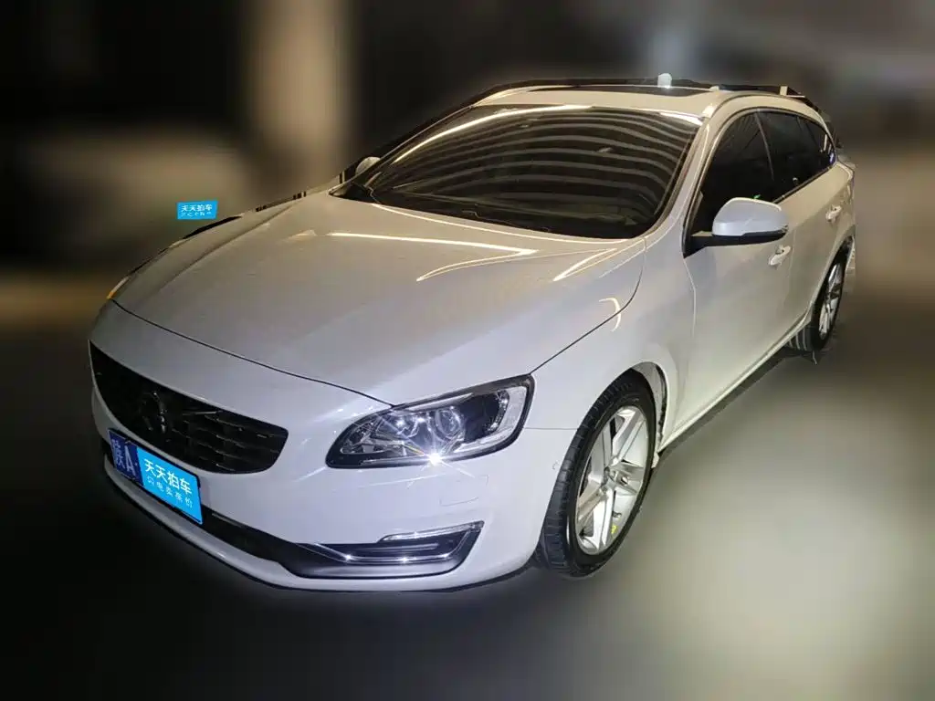 Volvo V60 2015 — пригон из Китая