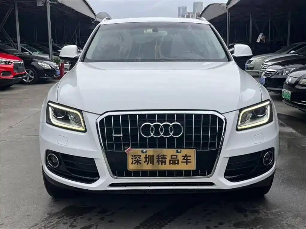 AUDI Q5
