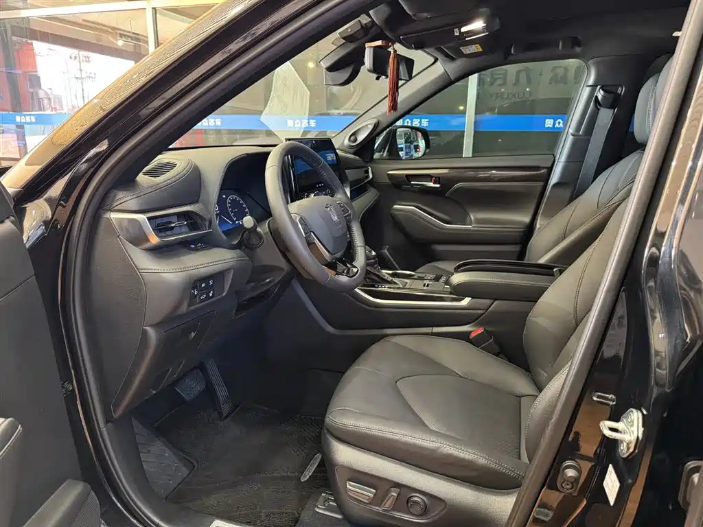 Toyota Crown Kluger 2022 2.5L HEV 4WD Flagship Edition фото 12