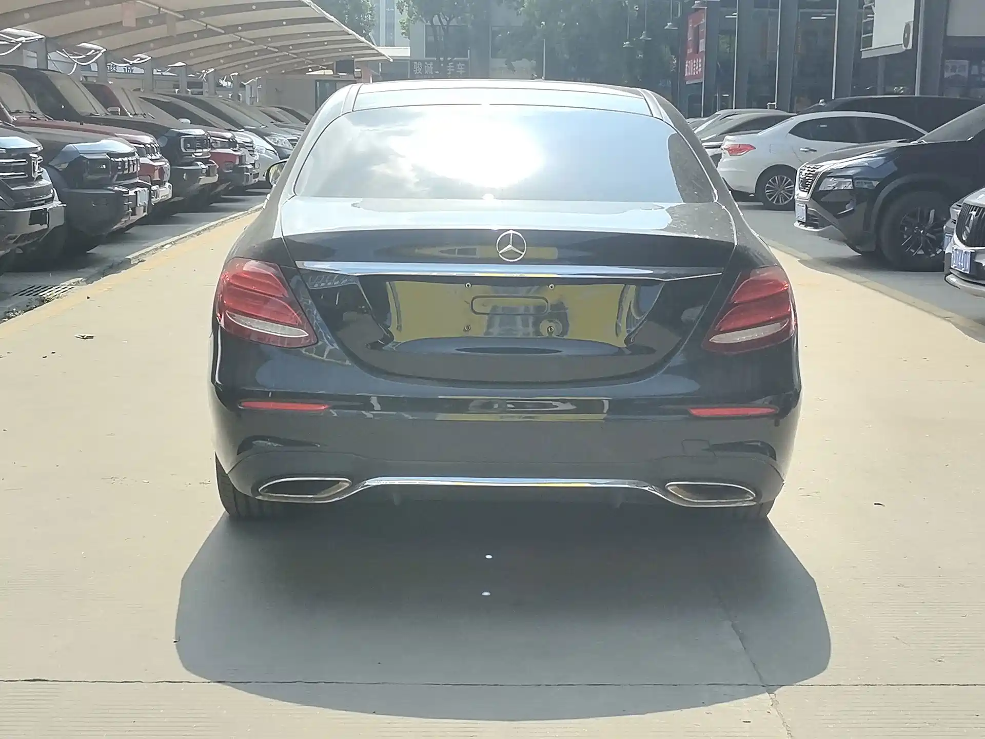 Фото 8 - Mercedes-Benz E-Class
