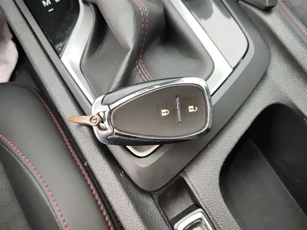 Chevrolet Volando 2020 Mild Hybrid Redline 530T Automatic Premium Edition (5+2 seater) фото 9
