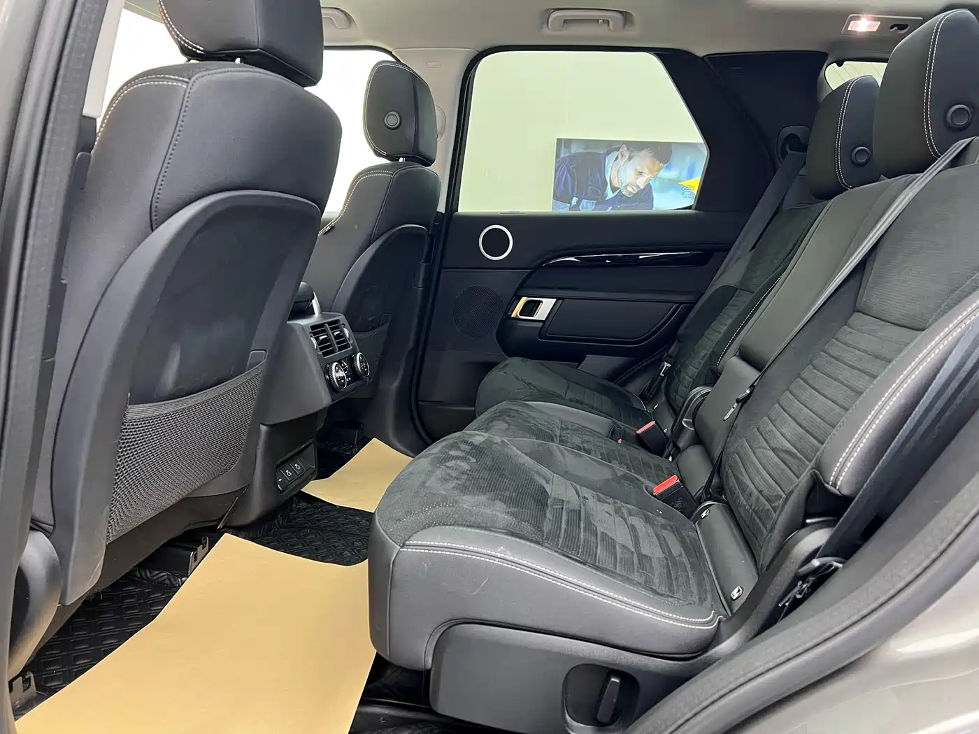 Land Rover Discovery 2024 Model 360PS S фото 9