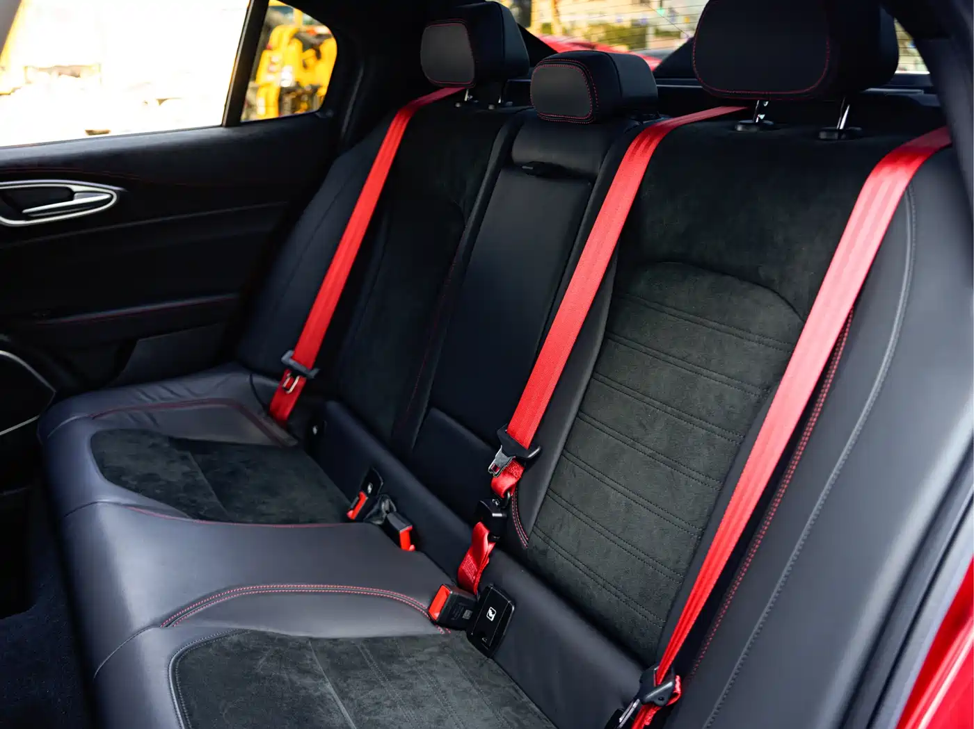 Alfa Romeo Giulia 2021 GTA фото 14