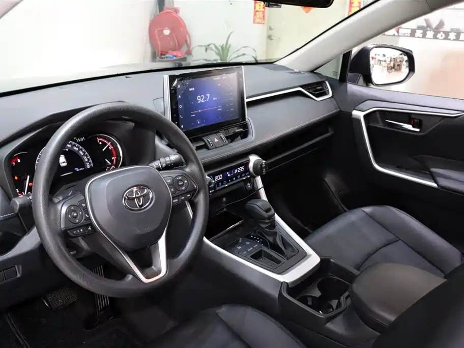 Toyota RAV4, миниатюра 9