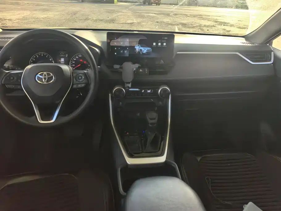 Toyota RAV4 2025 2024 2.0L CVT FWD Urban Edition
