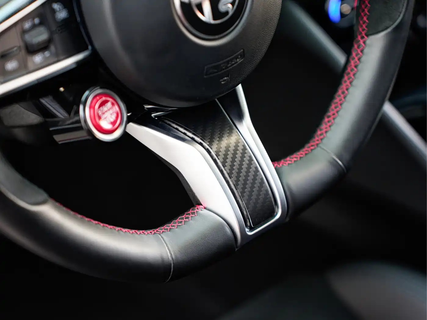 Alfa Romeo Giulia 2021 GTA фото 23