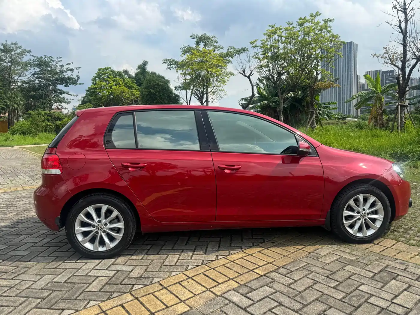 Фото 5 - Volkswagen Golf