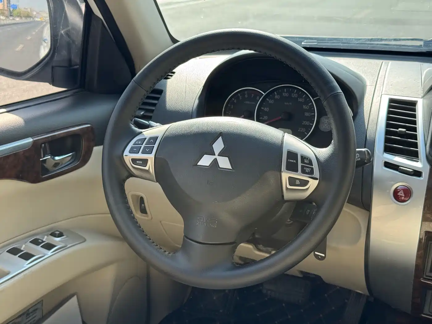 Mitsubishi Pajero Sport 2013 3.0L Automatic 4WD Flagship фото 19
