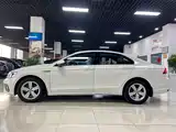 Photo 3 - Volkswagen Lamando