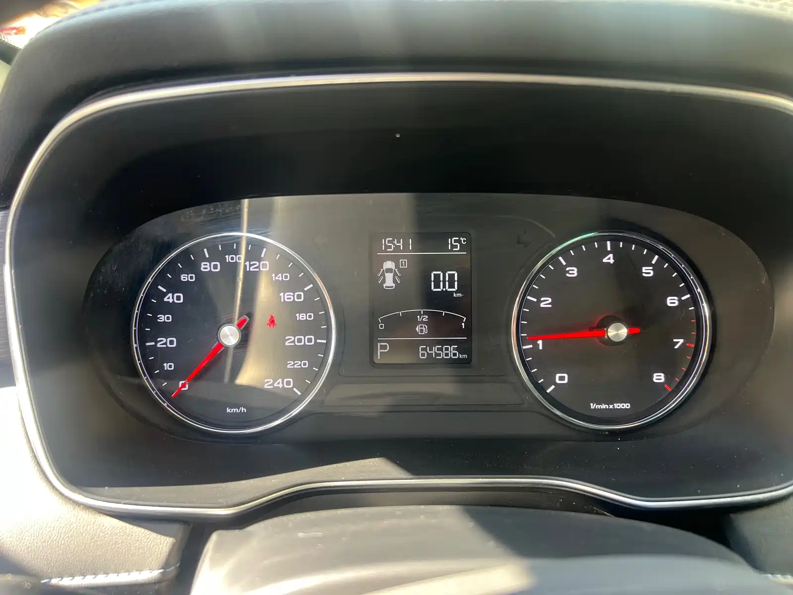 Фото 7 - Roewe RX5