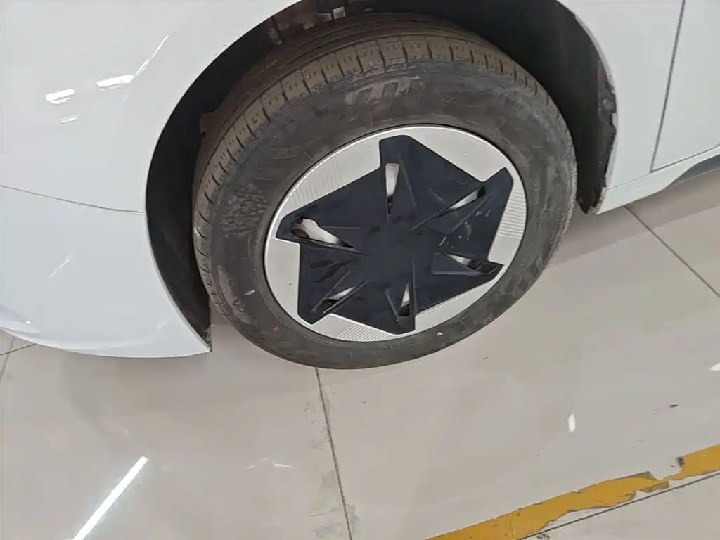 Фото 25 - Geely Geometry A