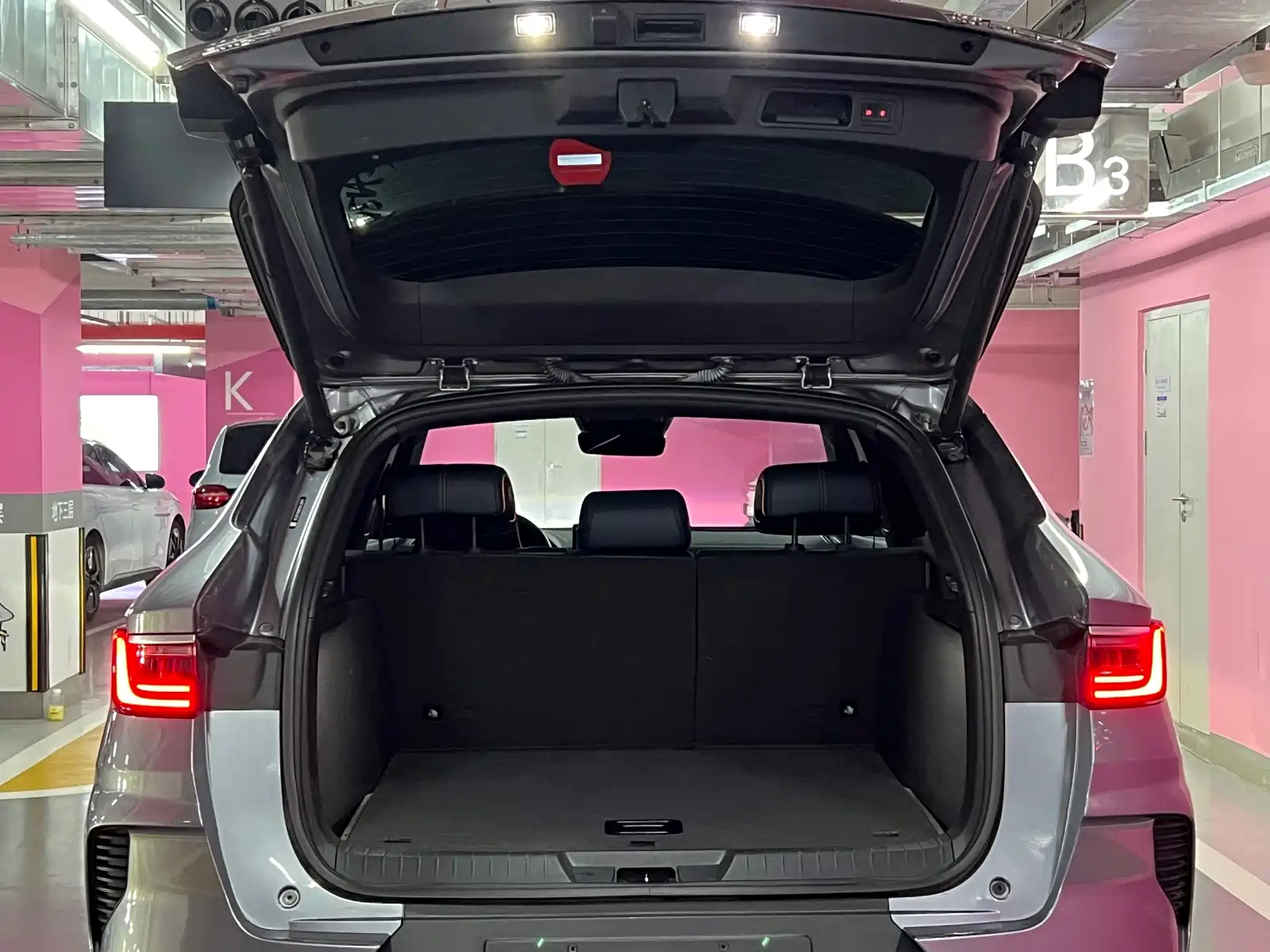 Photo 8 - BYD Song PLUS PHEV