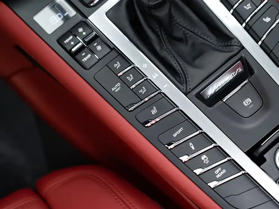 Porsche Macan 2020 Macan 2.0T фото 19